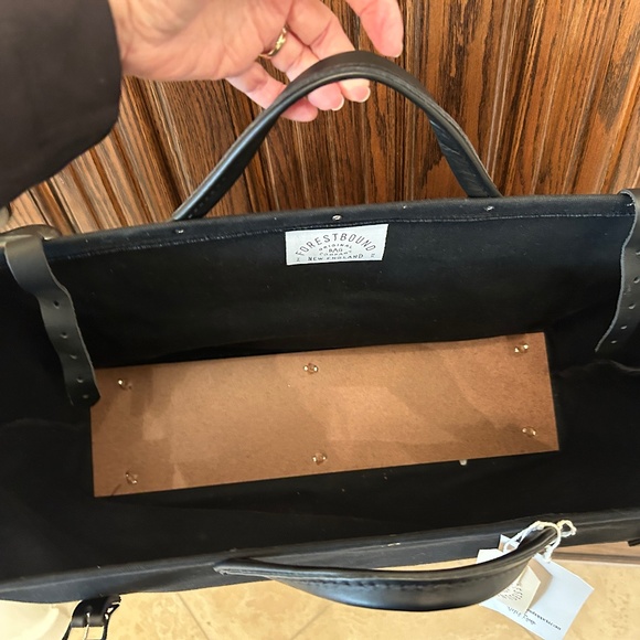 NWT Canvas and leather weekender tote - Picture 4 of 4